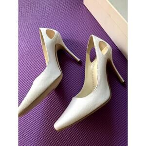 $825 Manolo Blahnik Pumps Cutout sides Toplaca Size 37 EU 7 US Linen Satin NEW
